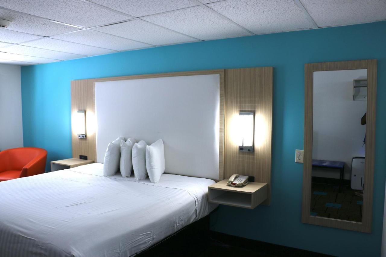 Howard Johnson By Wyndham West Yarmouth Cape Cod Exterior photo