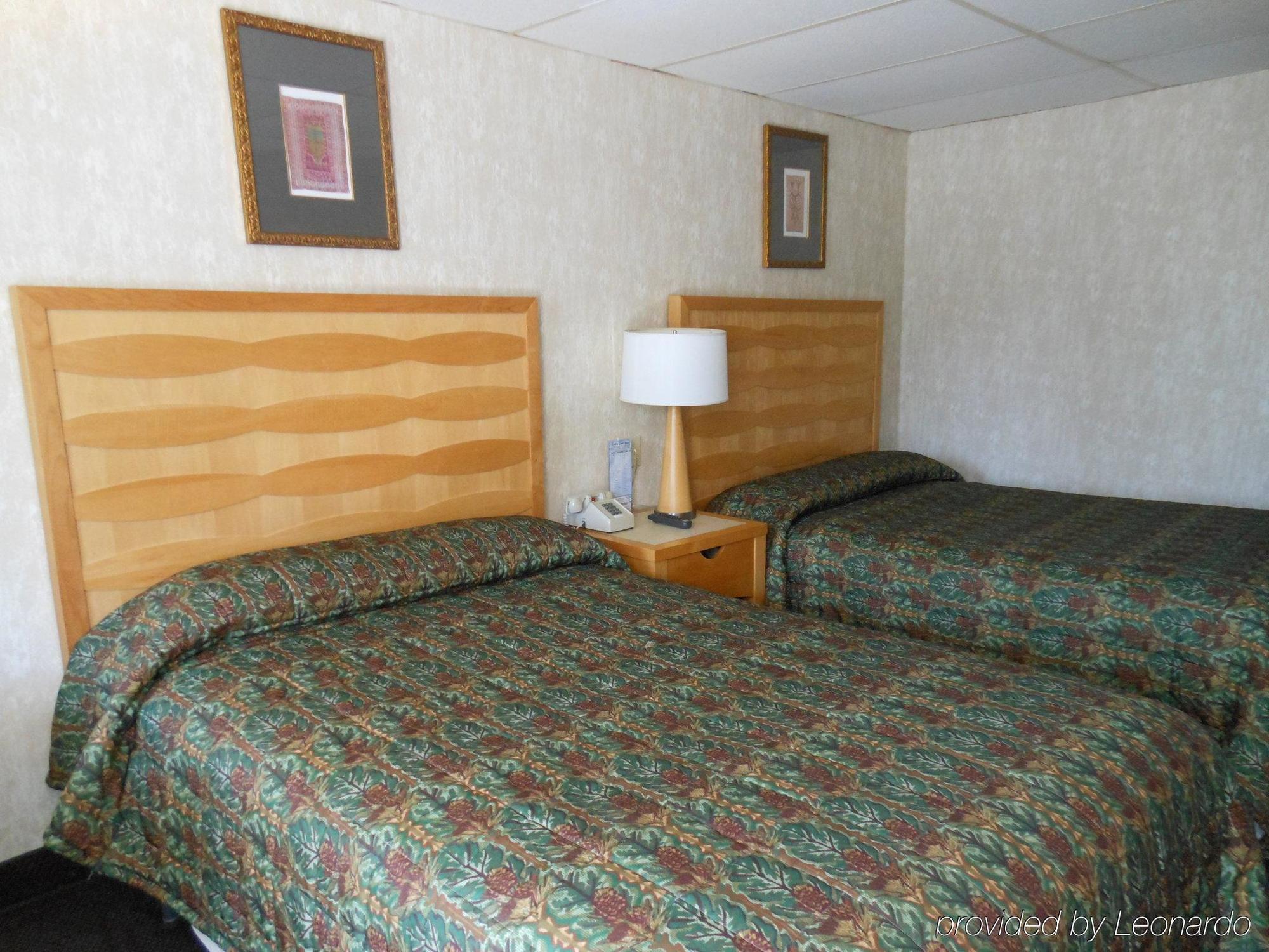 Howard Johnson By Wyndham West Yarmouth Cape Cod Exterior photo