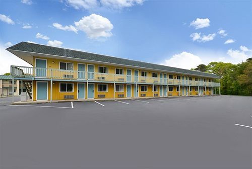 Howard Johnson By Wyndham West Yarmouth Cape Cod Exterior photo