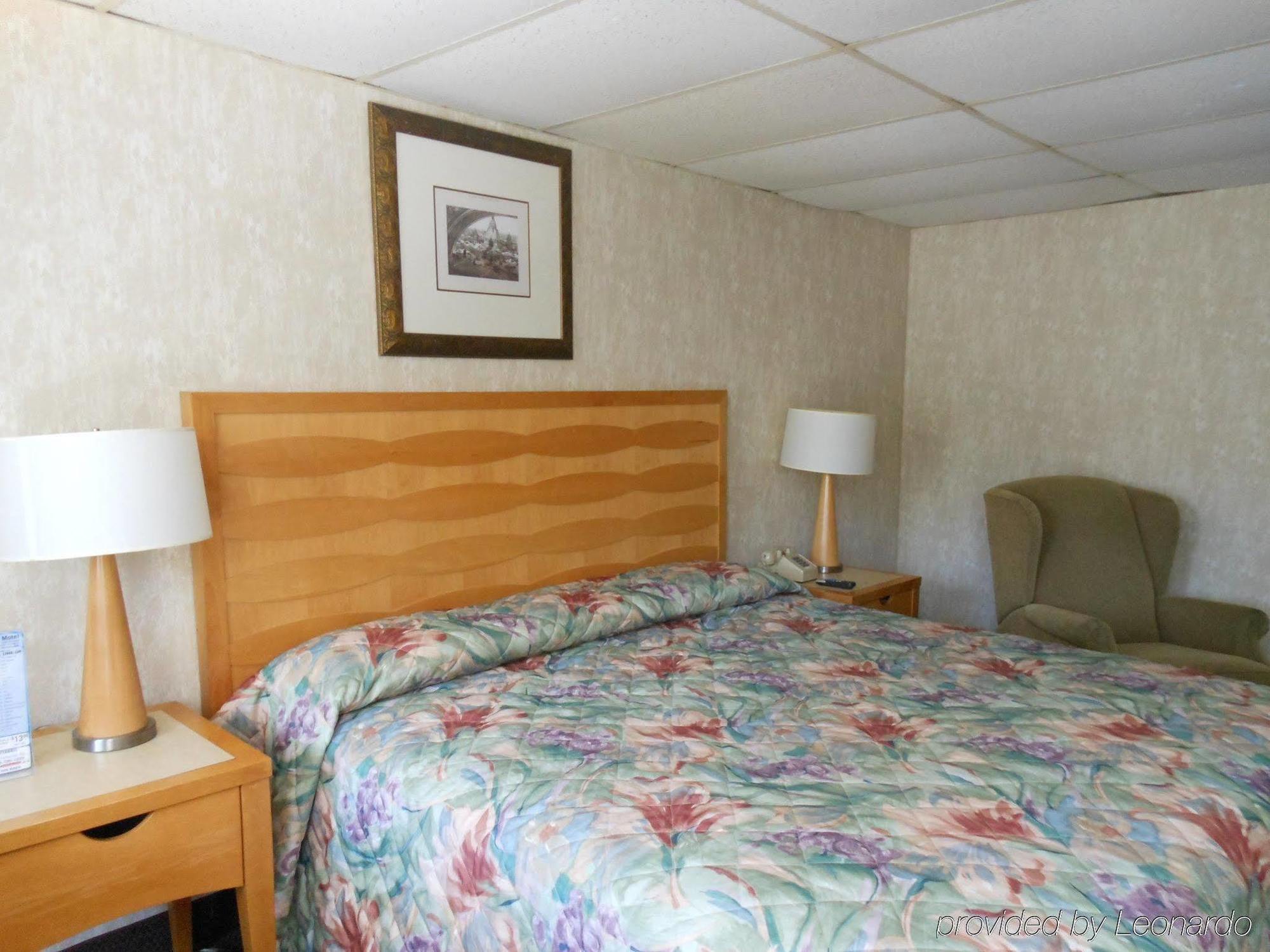 Howard Johnson By Wyndham West Yarmouth Cape Cod Exterior photo